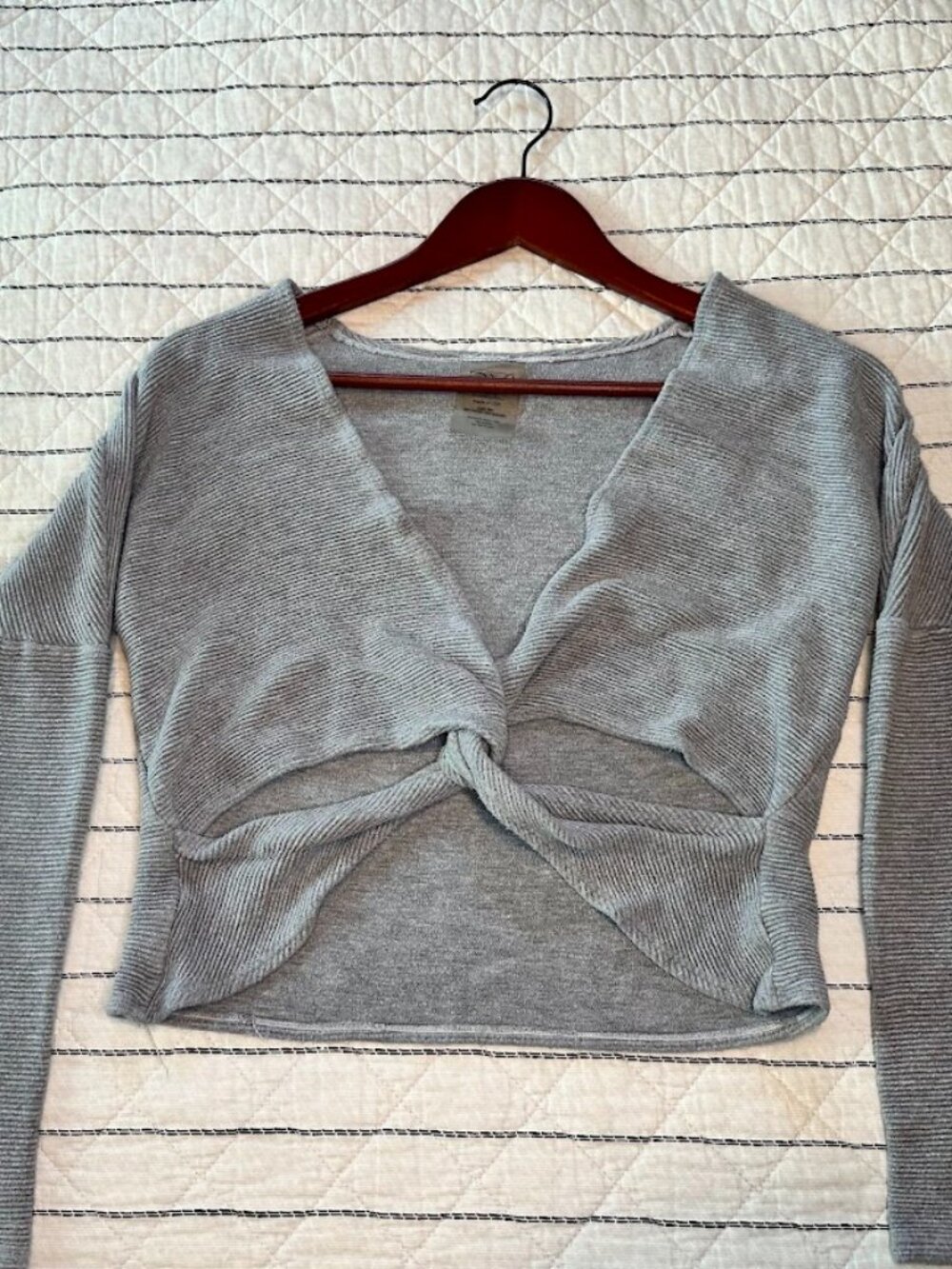 DYI Balletcore Gray Ribbed Twist Front Knot Cut Out Long Sleeve Crop Top XS/S
